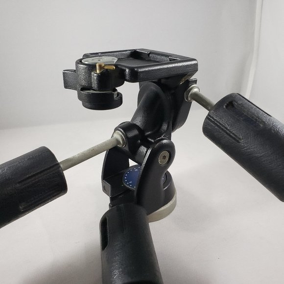 Manfrotto 141RC 3-way pan/tilt tripod head - Picture 7 of 9